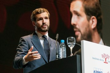 Un micrófono abierto pilla a Casado declarándose "optimista"