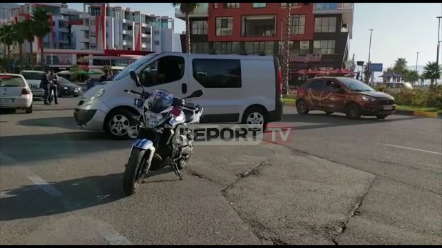Report TV -Aksion anti-drogë/ RENEA dhe FNSH zbarkojnë në Vlorë, disa të shoqëruar