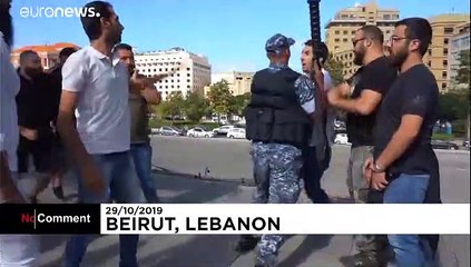 Lübnan'da Hizbullah destekçileri hükümet karşıtı protestocular arasında gerginlik