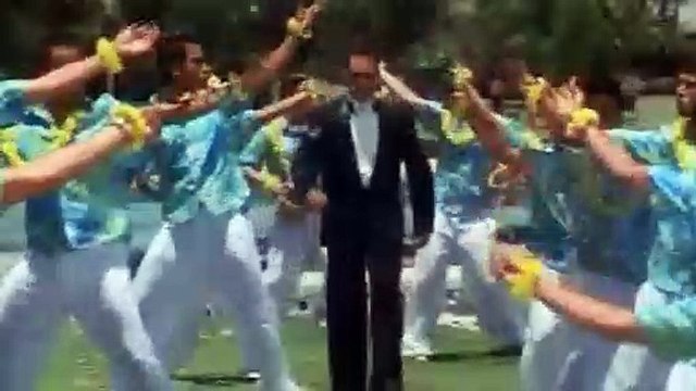 Mujhse Shaadi Karogi... — Sonu Nigam, Udit Narayan, Sunidhi Chauhan | [From Mujhse Shaadi Karogi — [Film 2004]] Salman Khan / Akshay Kumar / Priyanka Chopra / Amrita Arora / Amrish Puri / Satish Shah / Rajpal Yadav | Hindi | Movie | Edition Prestige | B