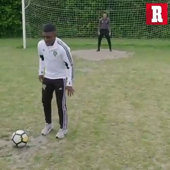 El MEJOR GOLAZO narrado por Martinoli