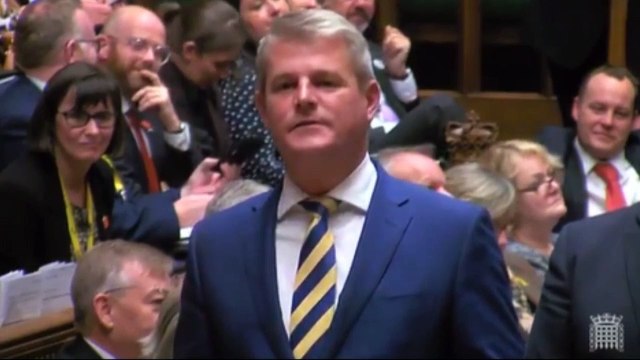 Parlamento británico accede a celebrar elecciones el 12 de diciembre