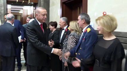 Cumhurbaşkanı Erdoğan'ı Kabul Töreni'nin yapıldığı salonda askerler karşıladı