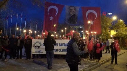 Ardahan'da meşaleli cumhuriyet yürüyüşü düzenlendi