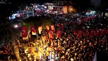 Bodrum'da binler sokağa döküldü, dev Türk bayrağı denizde dalgalandı