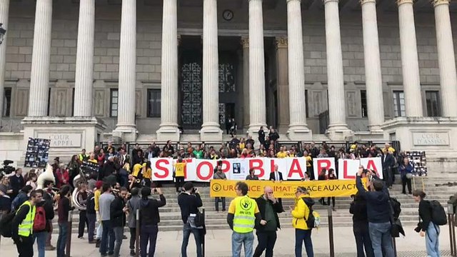 Ativistas do clima regressam ao tribunal em Lyon
