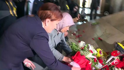 Akşener, gençlerle Anıtkabir'i ziyaret etti - ANKARA