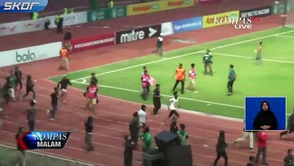 Oynanan maçtan sonra saha savaş alanına döndü