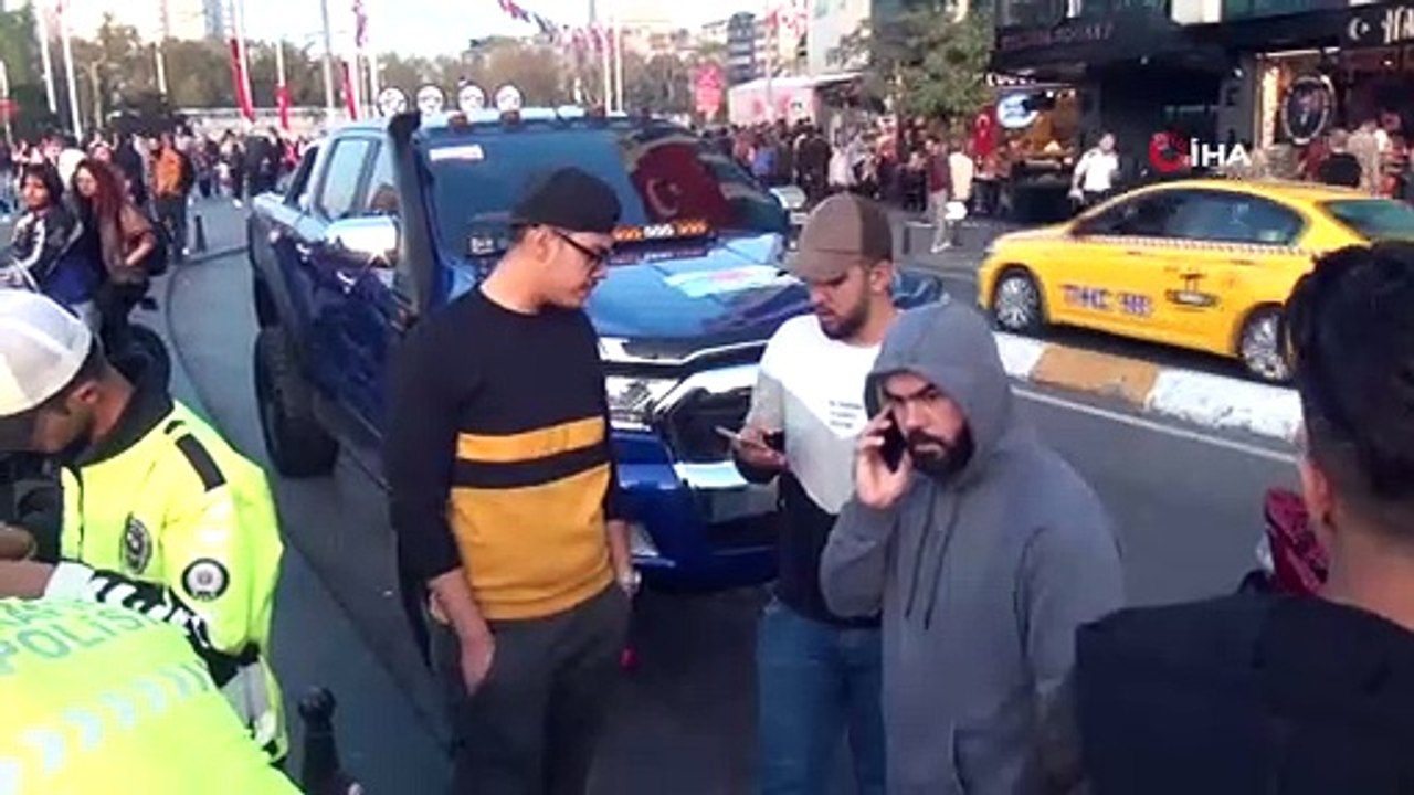 Taksim'de Çakar Kullanan Lüks Cip Sürücüsüne Ceza
