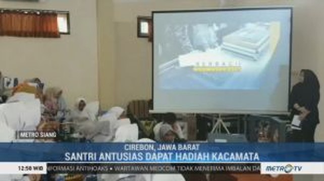 Jelang HUT ke-19, Metro TV Bagikan Kacamata Gratis untuk Santri Ponpes Buntet
