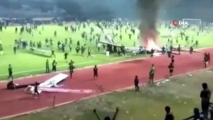 Maç bitti, saha savaş alanına döndü