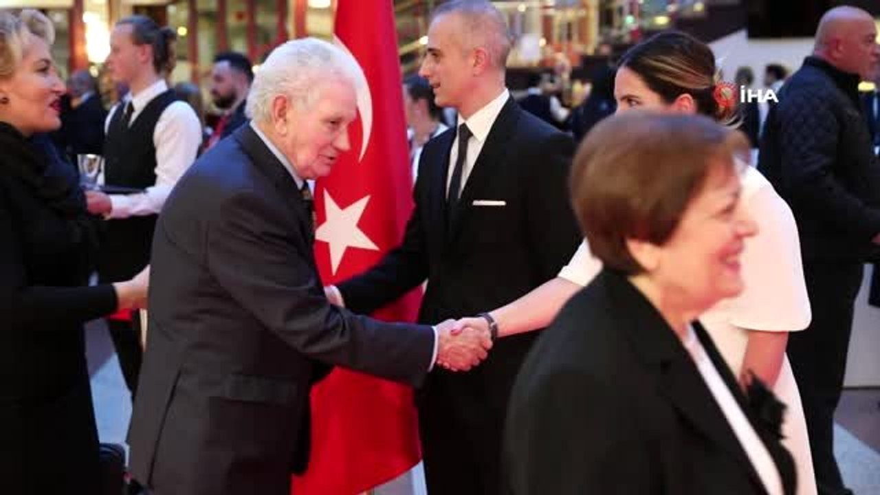 - 29 Ekim Cumhuriyet Bayramı'nı Türk ve Almanlar birlikte kutladı- Cumhuriyet Bayramı kutlamasına...