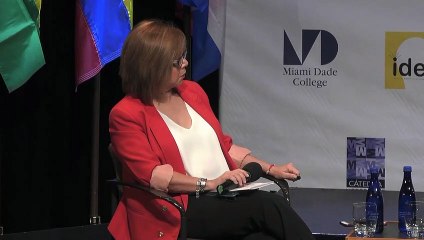 Aznar alerta sobre las «revoluciones acéfalas que se nutren a través de la redes sociales»