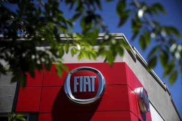 PSA et Fiat en "discussion" pour créer un géant mondial de l’automobile