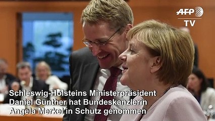 Günther verteidigt Merkel gegen Kritik von "älteren Männern"