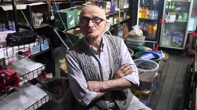 69 yıllık bakkal serüveni.. Büyük marketler karşısında bakkal kültürünü yaşatmak istiyorum