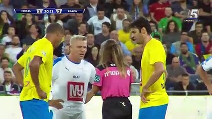 Efsanelerin maçında Kaka'ya hakemden sürpriz