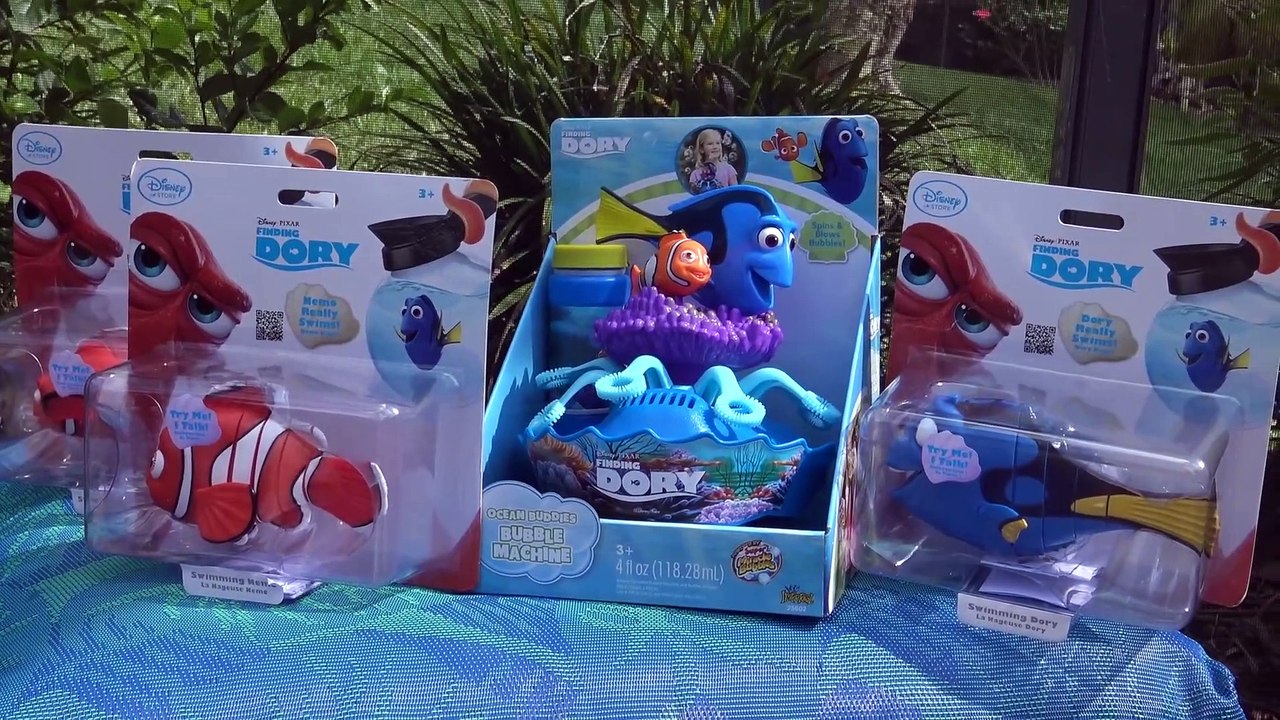 Disney  Procurando Dory  - Diversão na Piscina