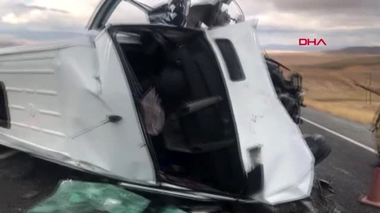 Van başkale karayolunda kaza, ölü ve yaralılar var