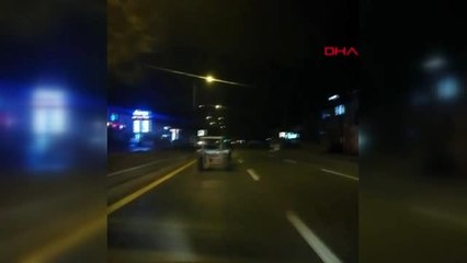 Ankara'da trafikte seyreden at arabasına kamyonet çarptı