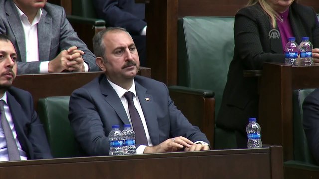 Cumhurbaşkanı Erdoğan: '(FETÖ elebaşı) Ya bunu bize teslim edeceksiniz ya da bizden bundan sonra suçluların iadesiyle ilgili anlaşmalar konusunda herhangi bir iade beklemeyin' - TBMM