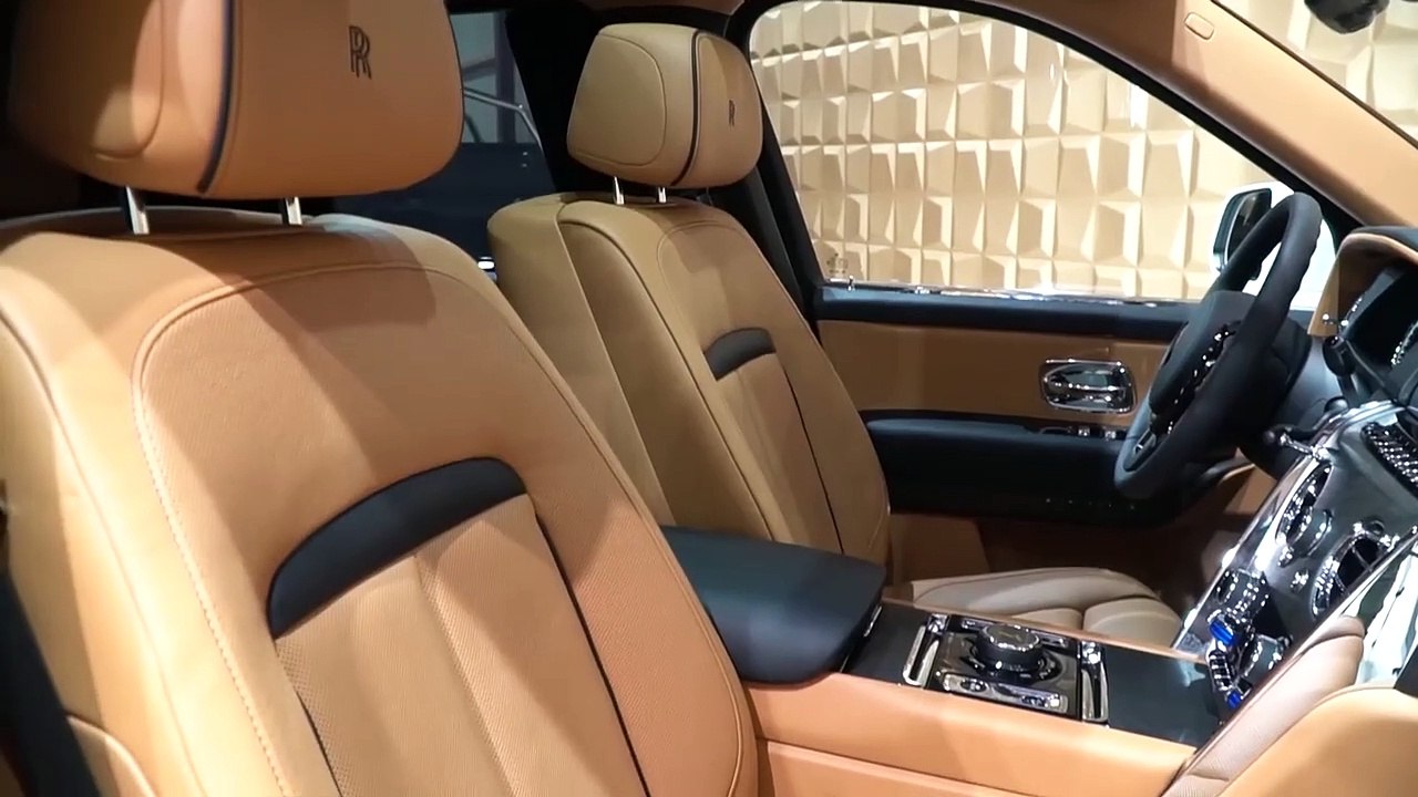 Rolls Royce Cullinan (2019) - The Best Luxury SUV!