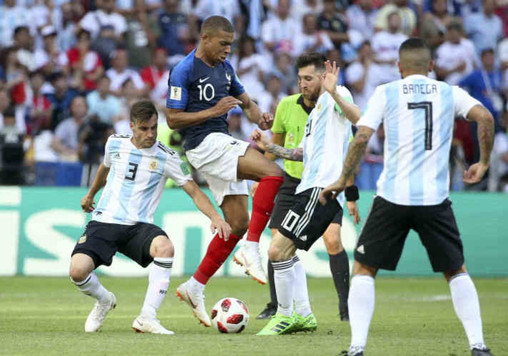 Mbappe vor Messi