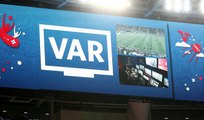 Der VAR: Der Videobeweis kommt zum Fußball