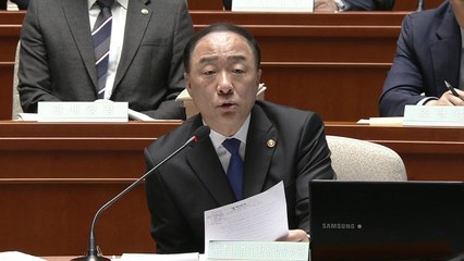 홍남기 "비정규직, 작년보다 30만 명 증가한 것으로 판단" / YTN