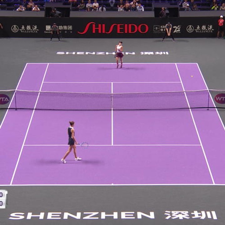 Andreescu retires as Pliskova takes first WTA Finals win