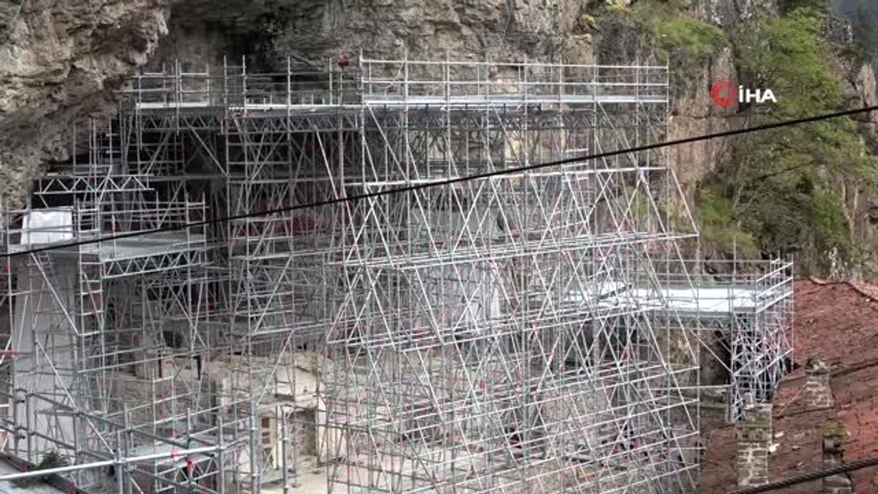 Kültür ve Turizm Bakanı Ersoy: "İnşallah hava muhalefetine takılmazsak 2020 Müzeler Haftası'nda...