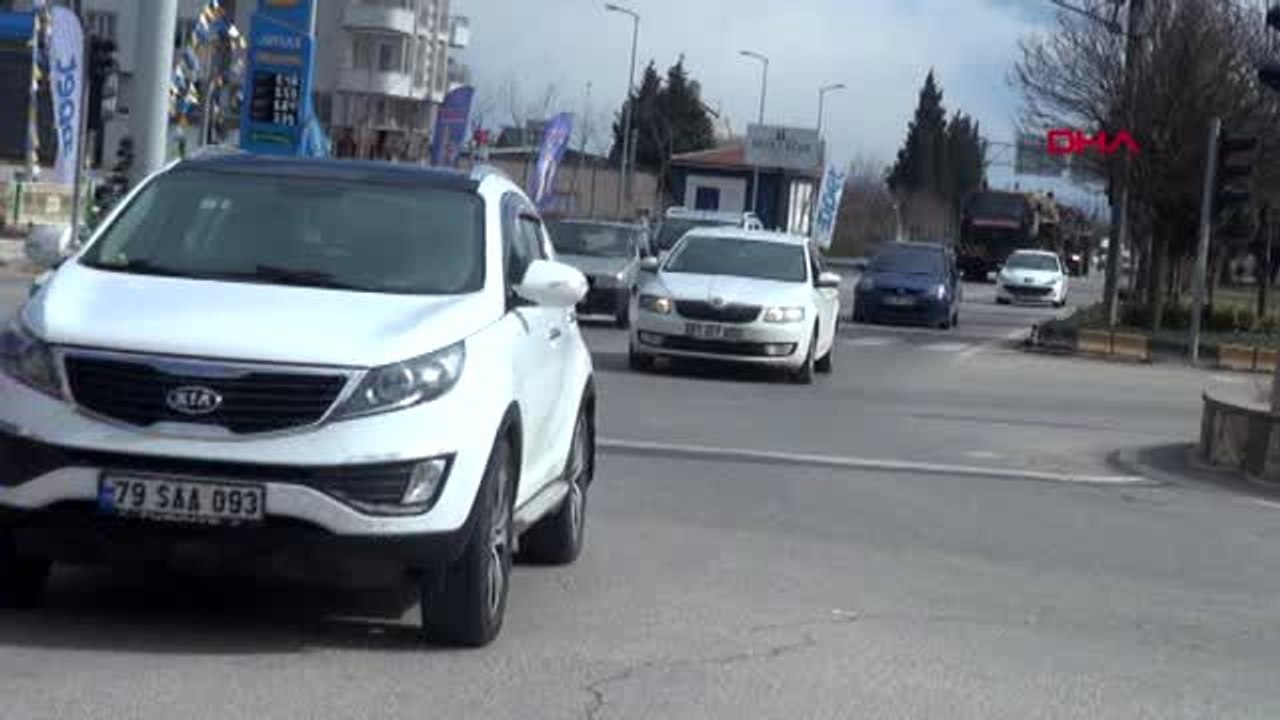 Kilis suriye sınırına tank ve zırhlı araç sevkiyatı