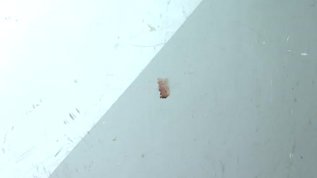 Los vecinos del Raval hartos de convivir con los narcopisos