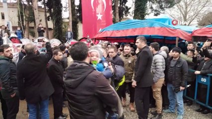 Şehidin 1,5 yaşındaki oğlu Yağız Efe'nin gözyaşları yürek dağladı