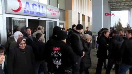Van'da çığ faciası sonrası yaralılar hastaneye getiriliyor