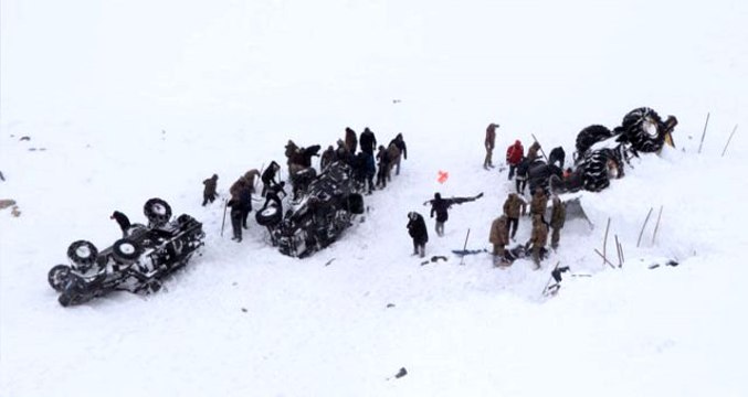 Van'daki çığ faciasının ardından ünlü isimlerden peş peşe paylaşımlar!