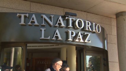 Diferentes personalidades acuden al tanatorio de José Luis Cuerda