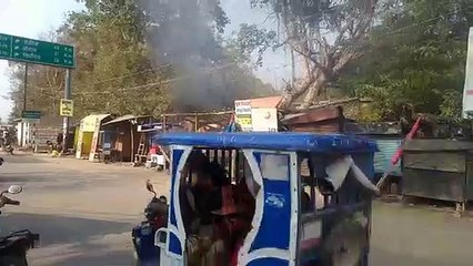 उन्नाव:  सिलेंडर में अचानक लगी आग, दुकान जलकर ख़ाक