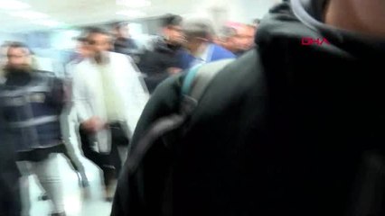 Van içişleri bakanı soylu, van'da çığ altından sağ olarak çıkarılan yaralıları ziyaret etti