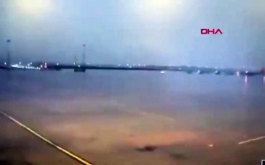 Uçağın pisten çıktığı an!