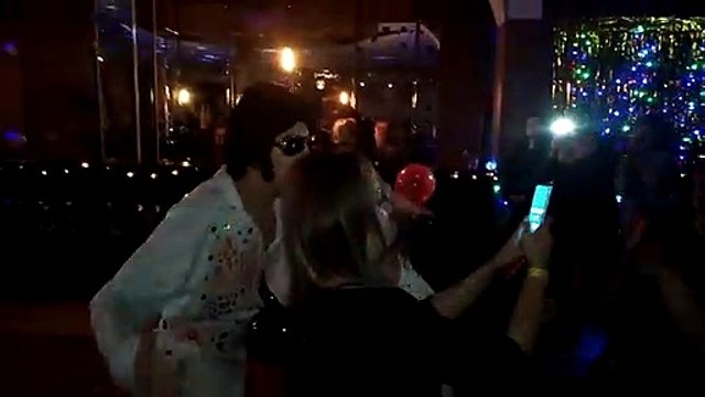 Пародист и двойник Элвис Пресли - Шоу пародий Димы Черникова | Parody | Elvis Presley