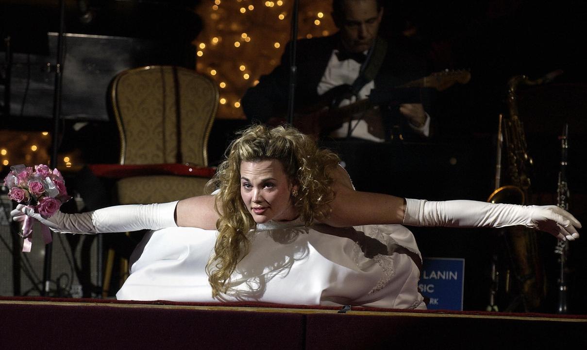 How the Texas Dip Became a Fixture in the Debutante World