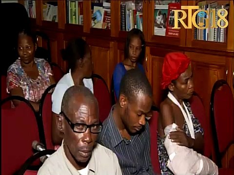 Anbasad Taïwan remèt yon lo materyèl ak kit ijyenik bay biwo sekretè deta moun andikape yo.