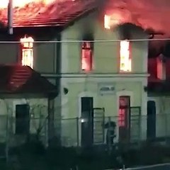 Kocaelide tarihi tren garında yangın çıktı!