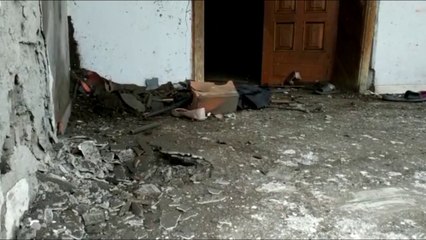 Ora News - Shikoni pamjet nga shpërthimi me tritol në banesën e ish-basketbollistit në Shkodër