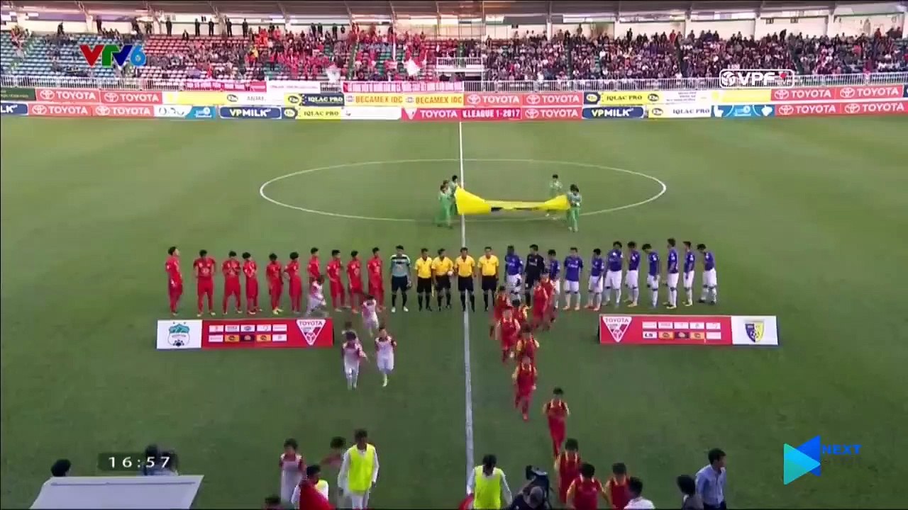 Quang Hải từng bị  Công Phượng gục ngã đau đớn như thế nào? | Hà Nội FC - HAGL | NEXT SPORTS