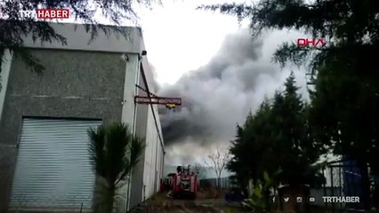 Manisa'da plastik fabrikasında yangın çıktı