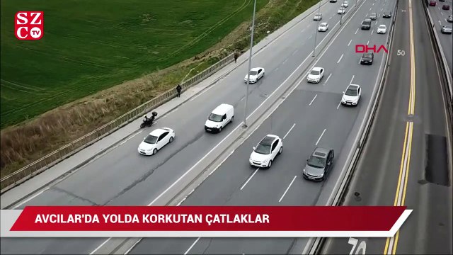 Avcılar'da yolda korkutan çatlaklar
