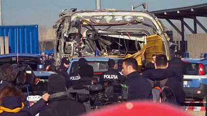 Dos muertos y 30 heridos tras descarrilar un tren en Italia