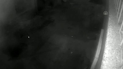 Çatıdan girdiği fabrikadaki 2 çelik kasayı soyan şüpheli yakalandı